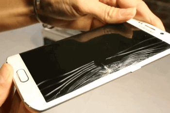 Điện thoại Samsung Galaxy S6 bị vỡ mặt kính màn hình